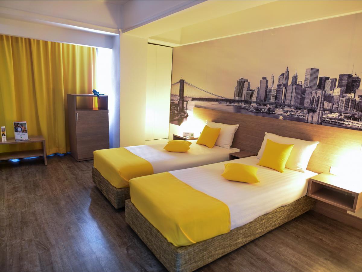 Отель Ibis Styles Скопье Экстерьер фото