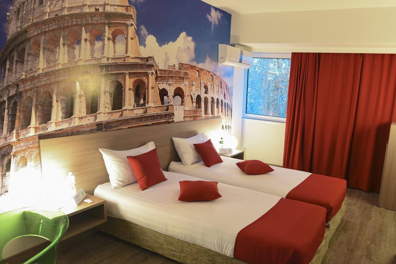 Отель Ibis Styles Скопье Экстерьер фото