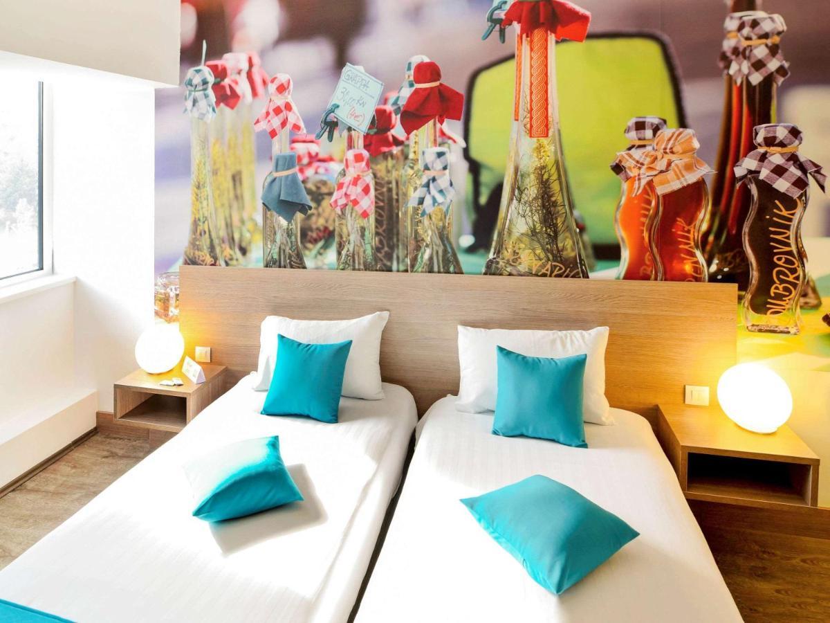 Отель Ibis Styles Скопье Экстерьер фото
